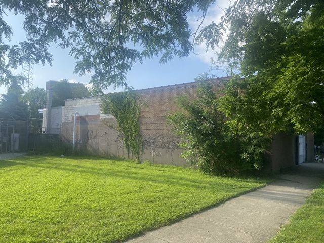 3452 N Elston Avenue, Chicago, IL 60618