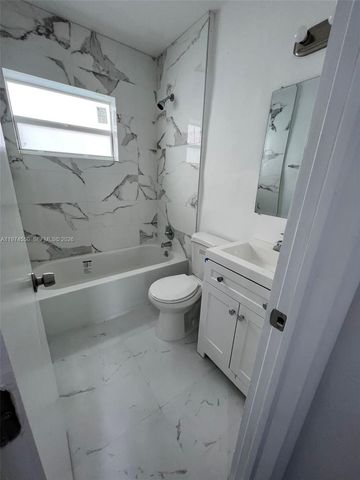 2150 NW 24th St, Miami, FL 33142