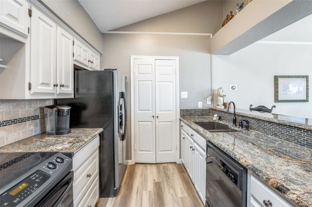 2707 Belmeade Drive, Carrollton, TX 75006