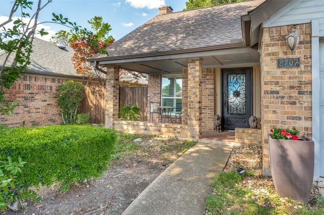 2707 Belmeade Drive, Carrollton, TX 75006
