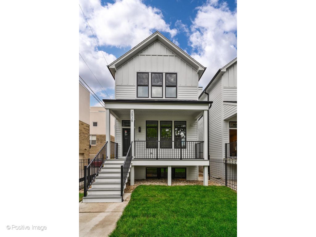 3107 N OAKLEY Avenue, Chicago, IL 60618