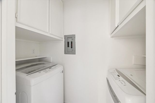 12 Lakeridge Drive, Spring, TX 77381