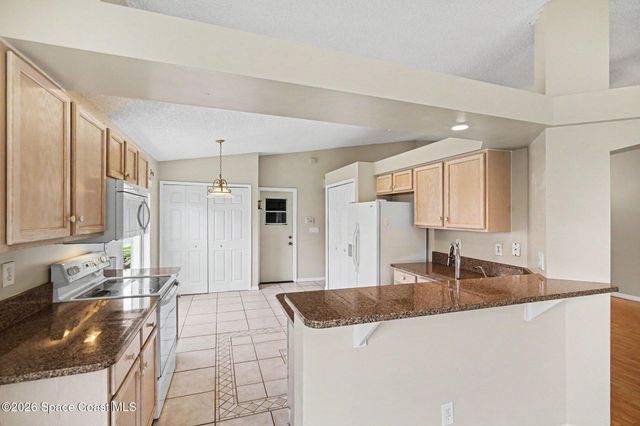 8054 Bracken Lane, Melbourne, FL 32940