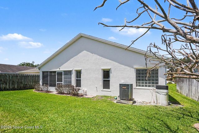 8054 Bracken Lane, Melbourne, FL 32940
