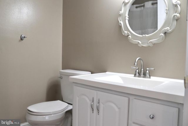 103 WOODHOLLOW DR., Marlton, NJ 08053