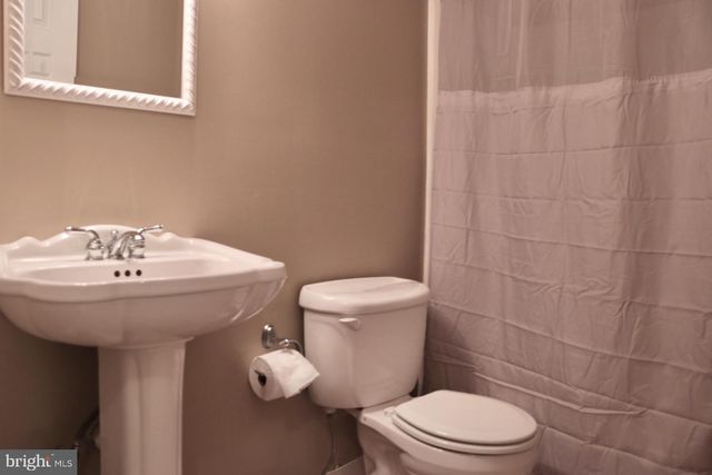 103 WOODHOLLOW DR., Marlton, NJ 08053