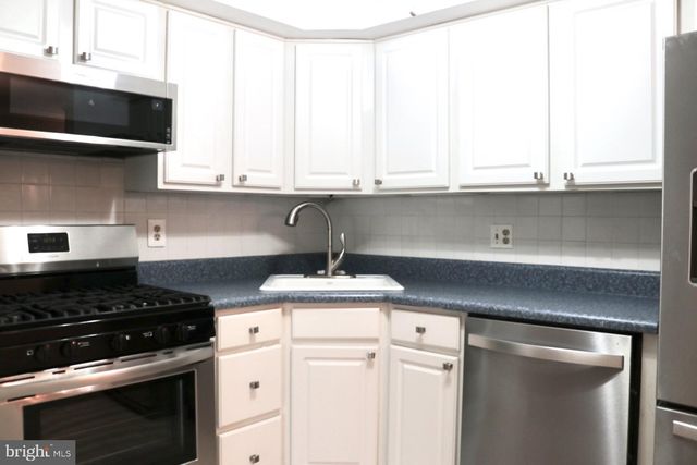 103 WOODHOLLOW DR., Marlton, NJ 08053