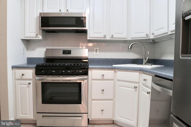 103 WOODHOLLOW DR., Marlton, NJ 08053