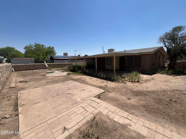 8725 CLAVEL Drive, El Paso, TX 79907