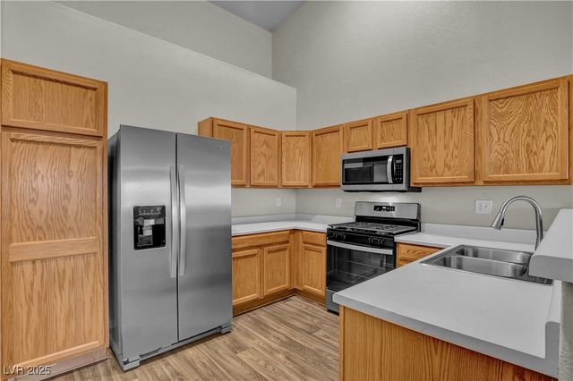 2052 Jade Creek Street 203, Las Vegas, NV 89117