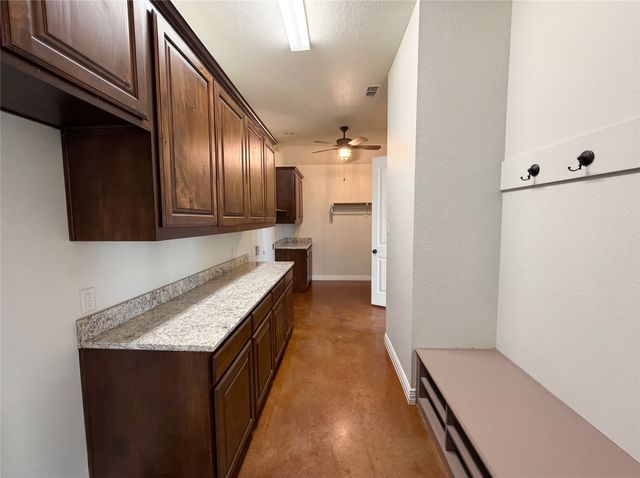 6411 Caliche Circle, Midlothian, TX 76065