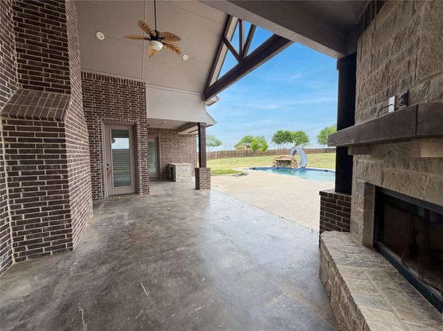 6411 Caliche Circle, Midlothian, TX 76065