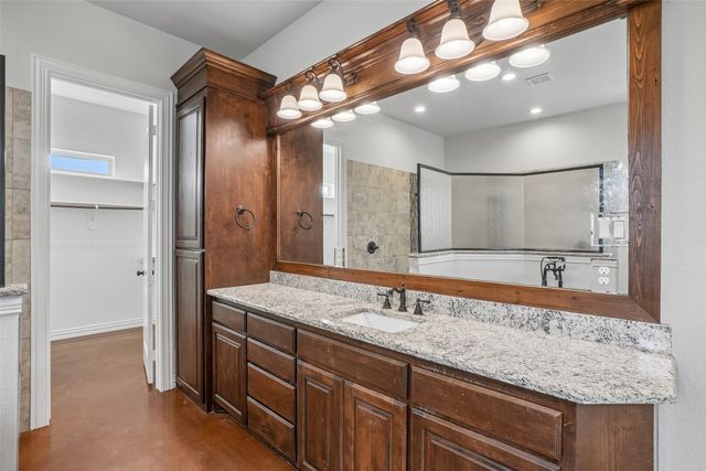 6411 Caliche Circle, Midlothian, TX 76065