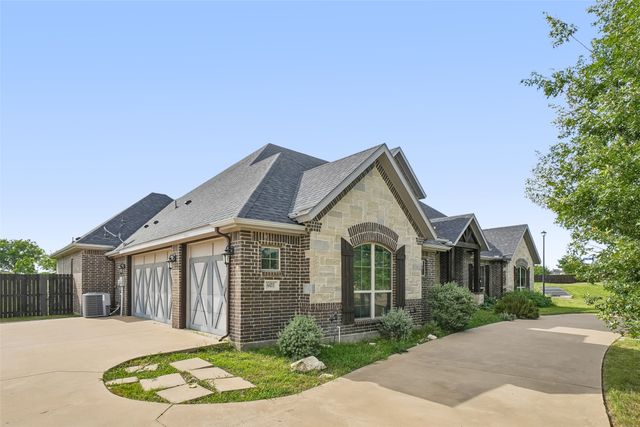 6411 Caliche Circle, Midlothian, TX 76065