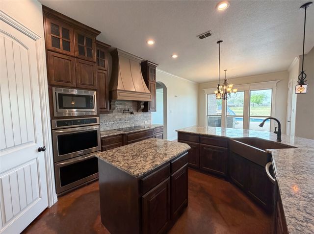 6411 Caliche Circle, Midlothian, TX 76065