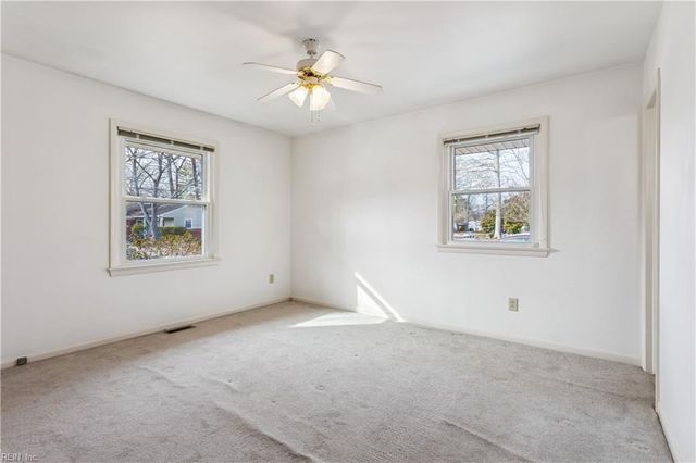 876 Cascade DR, Newport News, VA 23608