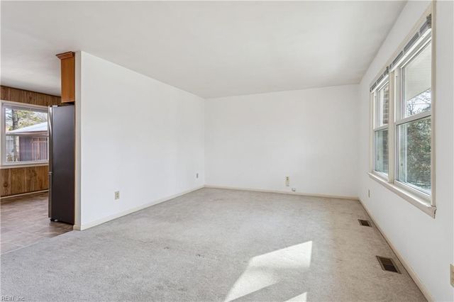 876 Cascade DR, Newport News, VA 23608