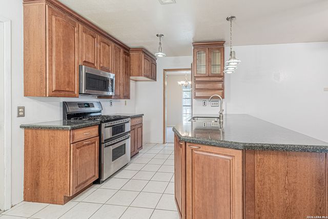 4002 Stathmore, San Antonio, TX 78217