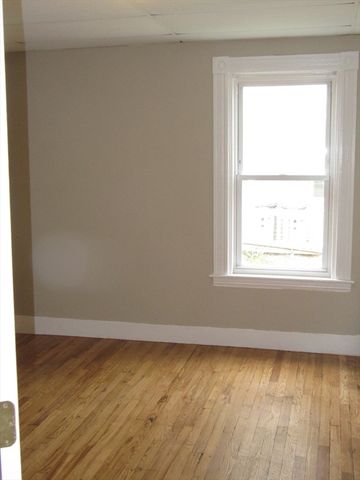 2 Sturgis Street 1, Worcester, MA 01605