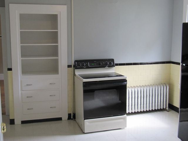 2 Sturgis Street 1, Worcester, MA 01605