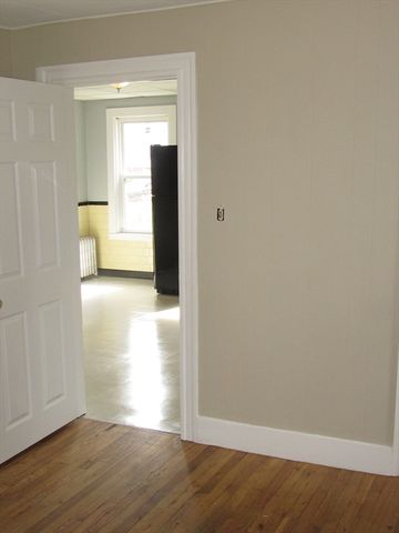 2 Sturgis Street 1, Worcester, MA 01605