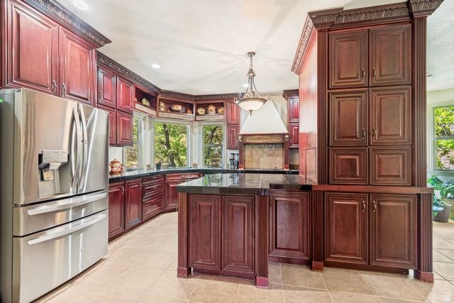 3207 E CANYON OAK CIR, Sandy, UT 84092
