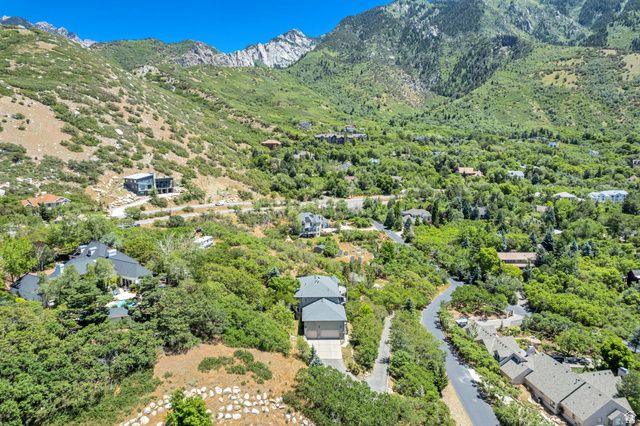 3207 E CANYON OAK CIR, Sandy, UT 84092