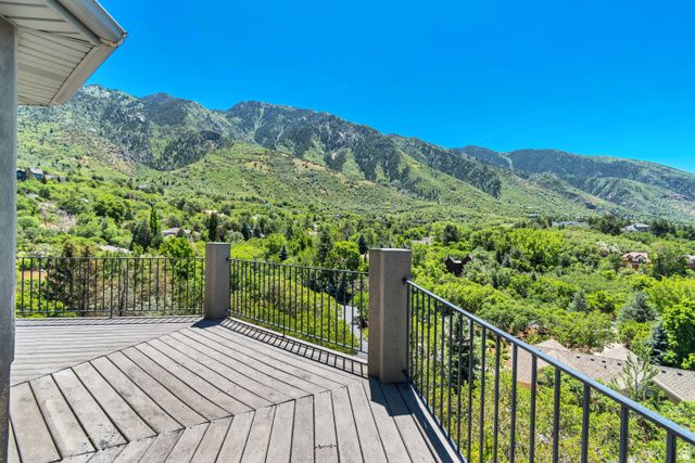 3207 E CANYON OAK CIR, Sandy, UT 84092