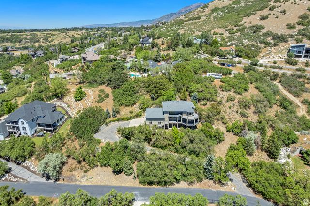 3207 E CANYON OAK CIR, Sandy, UT 84092