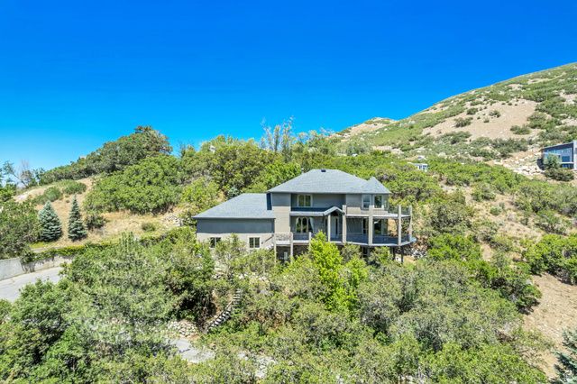 3207 E CANYON OAK CIR, Sandy, UT 84092
