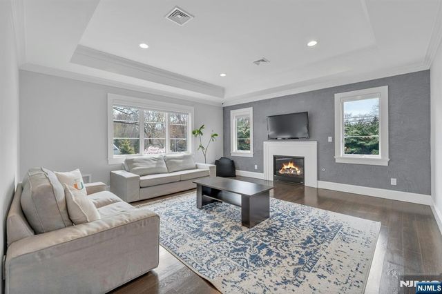 45 Brook Way, Demarest, NJ 07627