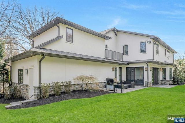 45 Brook Way, Demarest, NJ 07627
