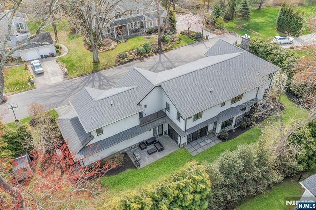 45 Brook Way, Demarest, NJ 07627