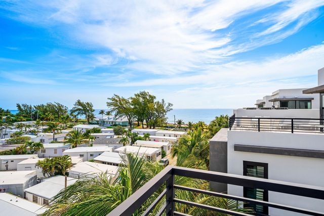 11501 Old Ocean Boulevard, Ocean Ridge, FL 33435