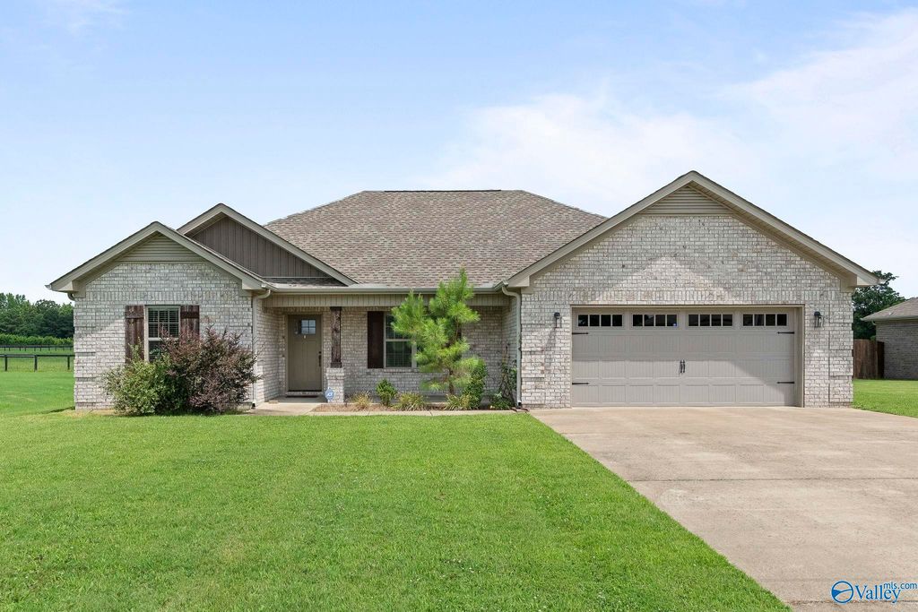 28329 Ferguson Lane, Toney, AL 35773