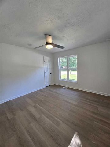 2499 Sylvan Road, East Point, GA 30344
