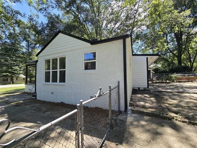 2499 Sylvan Road, East Point, GA 30344