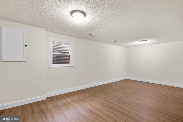 950 PAULSBORO DR, Rockville, MD 20850