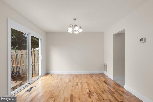 950 PAULSBORO DR, Rockville, MD 20850
