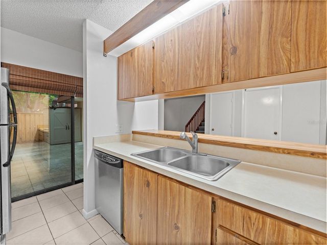 2702 4TH COURT, Palm Harbor, FL 34684