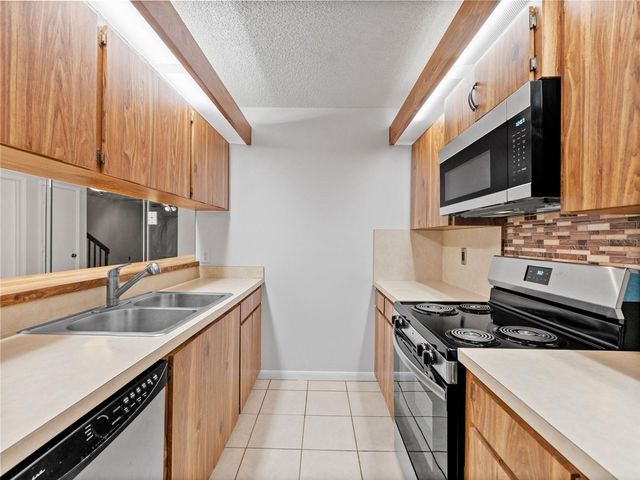 2702 4TH COURT, Palm Harbor, FL 34684