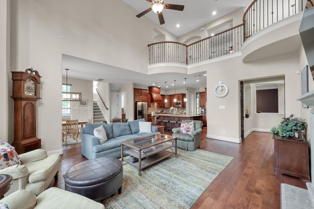 11 Rosy Finch Place, The Woodlands, TX 77389