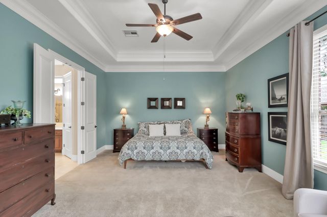 11 Rosy Finch Place, The Woodlands, TX 77389