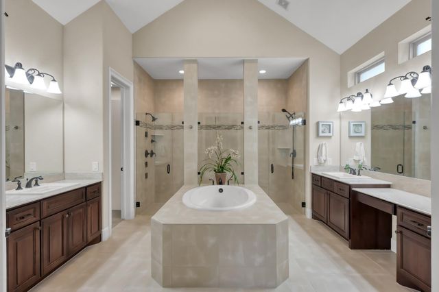 11 Rosy Finch Place, The Woodlands, TX 77389