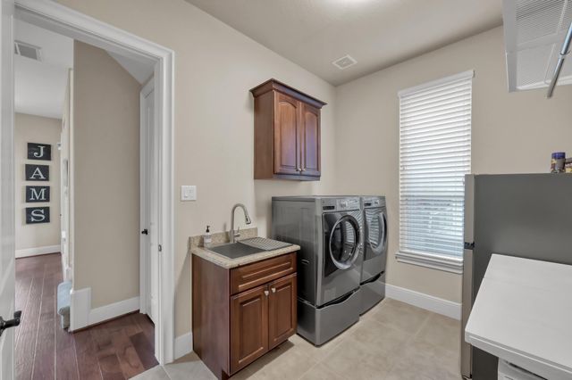 11 Rosy Finch Place, The Woodlands, TX 77389