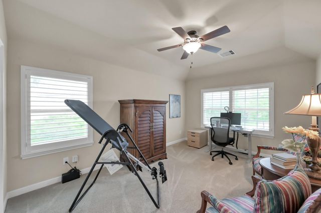 11 Rosy Finch Place, The Woodlands, TX 77389