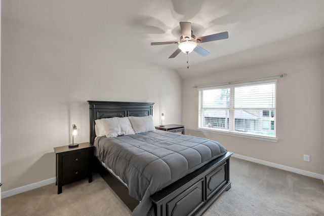 11 Rosy Finch Place, The Woodlands, TX 77389