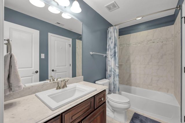 11 Rosy Finch Place, The Woodlands, TX 77389