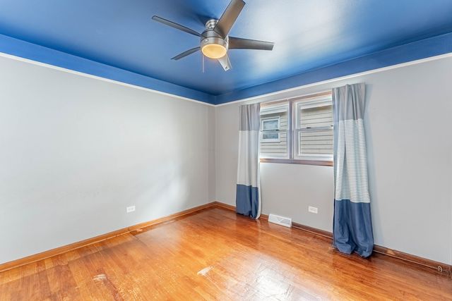 5936 W 97th Street, Oak Lawn, IL 60453