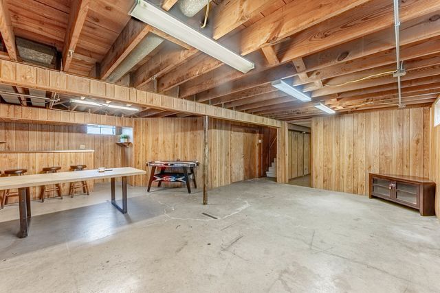 5936 W 97th Street, Oak Lawn, IL 60453